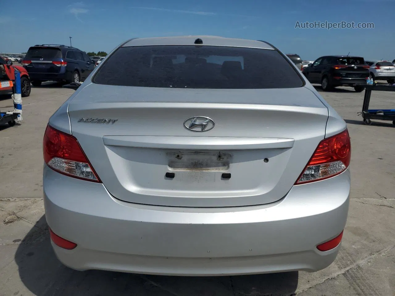 2013 Hyundai Accent Gls Серебряный vin: KMHCT4AEXDU357508