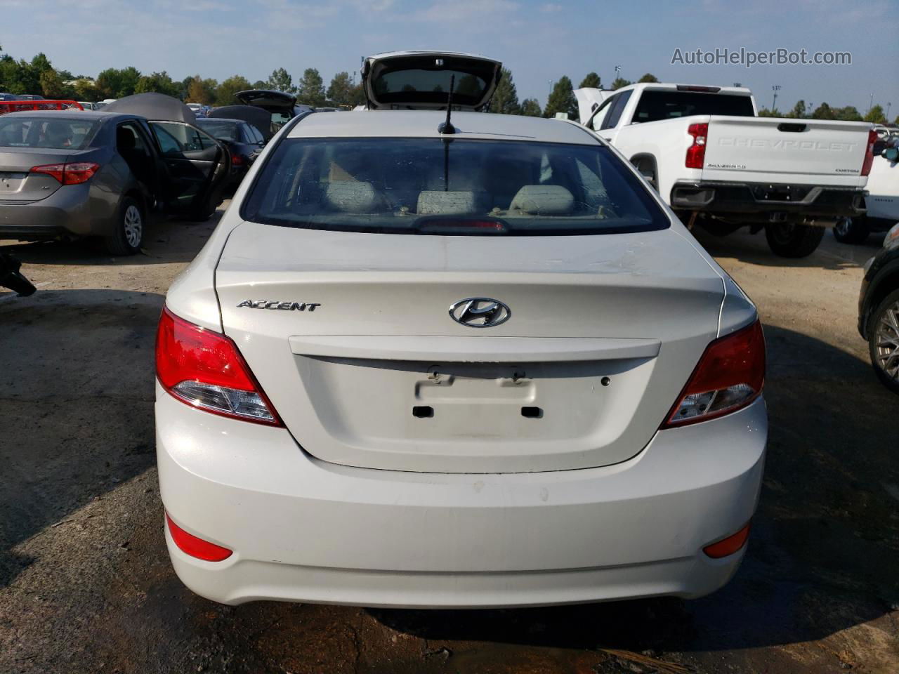 2015 Hyundai Accent Gls White vin: KMHCT4AEXFU933391