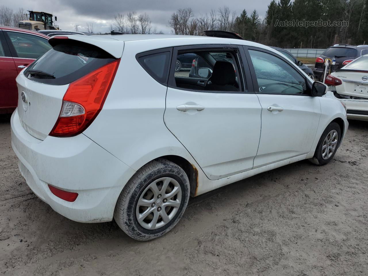 2013 Hyundai Accent Gls Белый vin: KMHCT5AE0DU118104