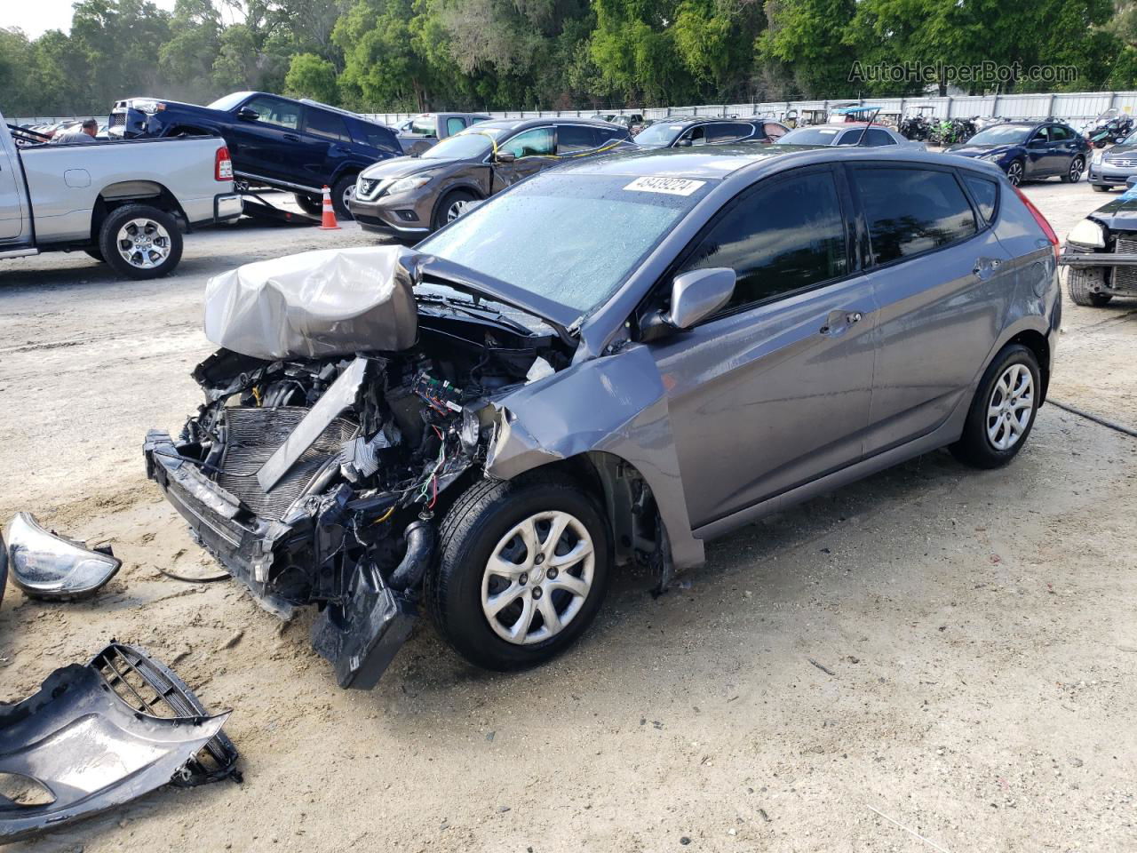 2013 Hyundai Accent Gls Gray vin: KMHCT5AE0DU129944