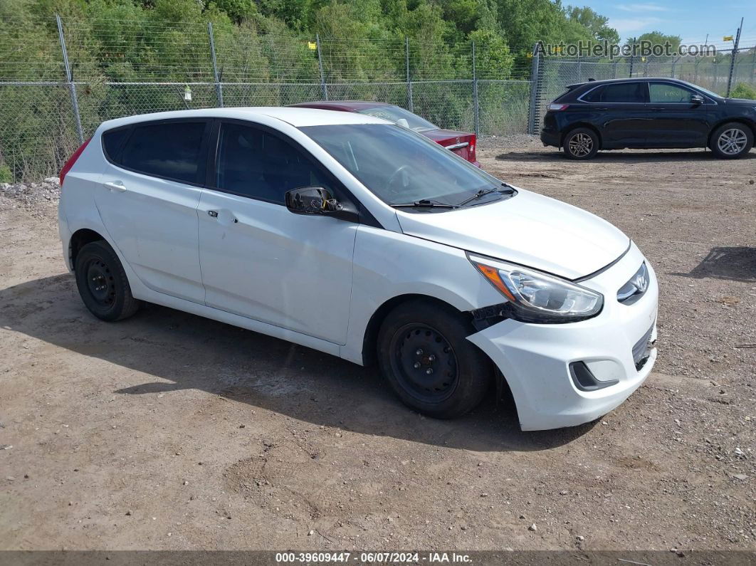 2015 Hyundai Accent Gs White vin: KMHCT5AE0FU209411