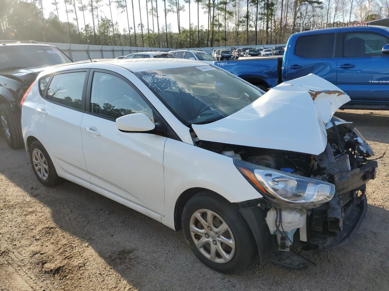 2014 Hyundai Accent Gls White vin: KMHCT5AE1EU149346