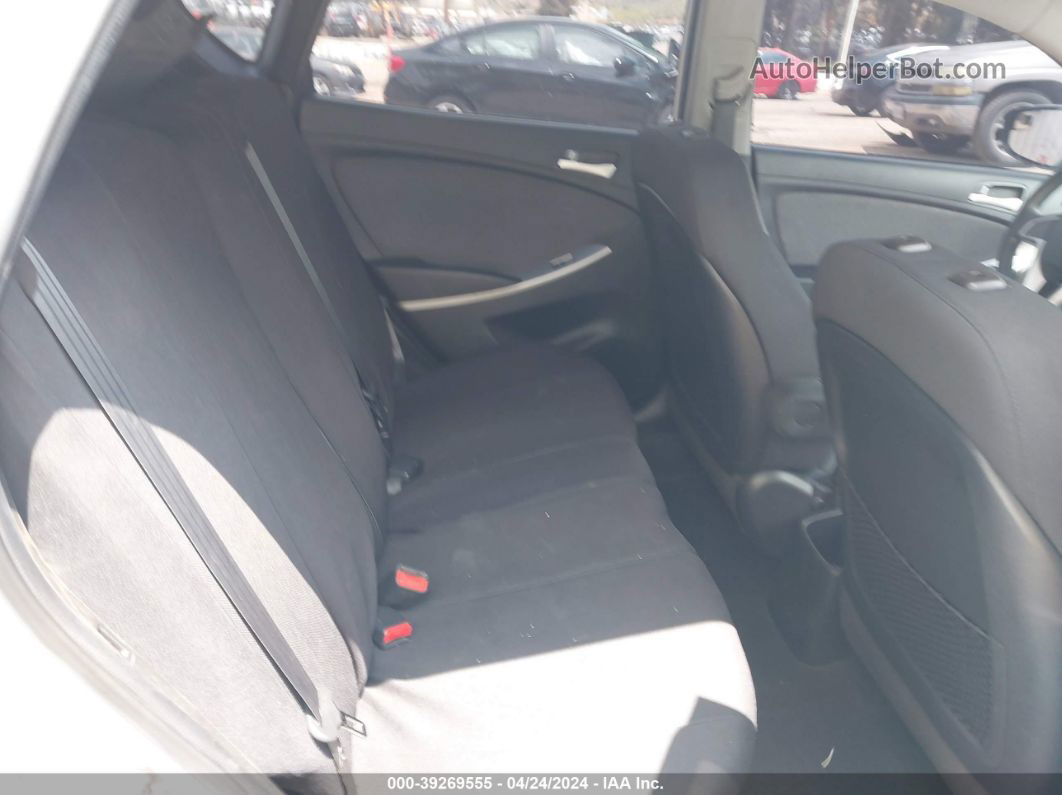 2014 Hyundai Accent Gs Серебряный vin: KMHCT5AE1EU195713