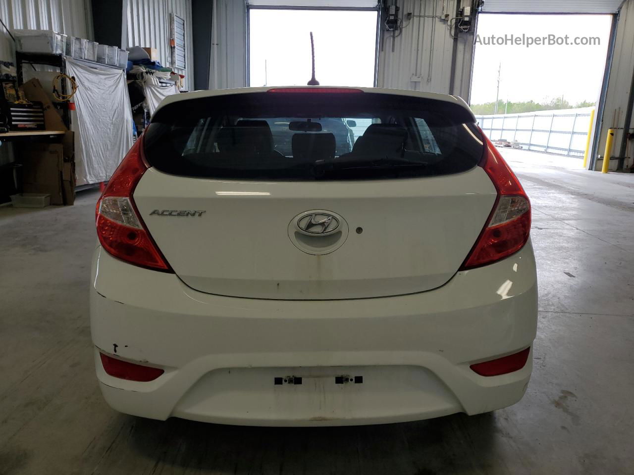 2015 Hyundai Accent Gs White vin: KMHCT5AE1FU203147