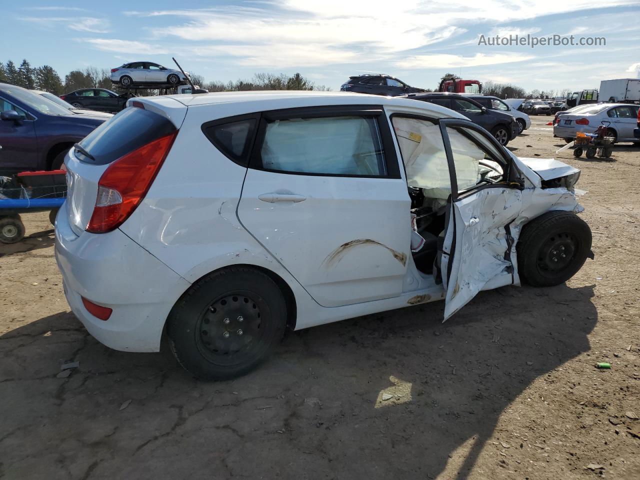 2015 Hyundai Accent Gs White vin: KMHCT5AE1FU208736