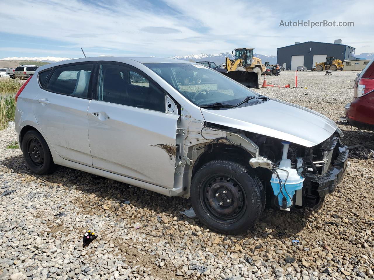 2014 Hyundai Accent Gls Silver vin: KMHCT5AE4EU141483