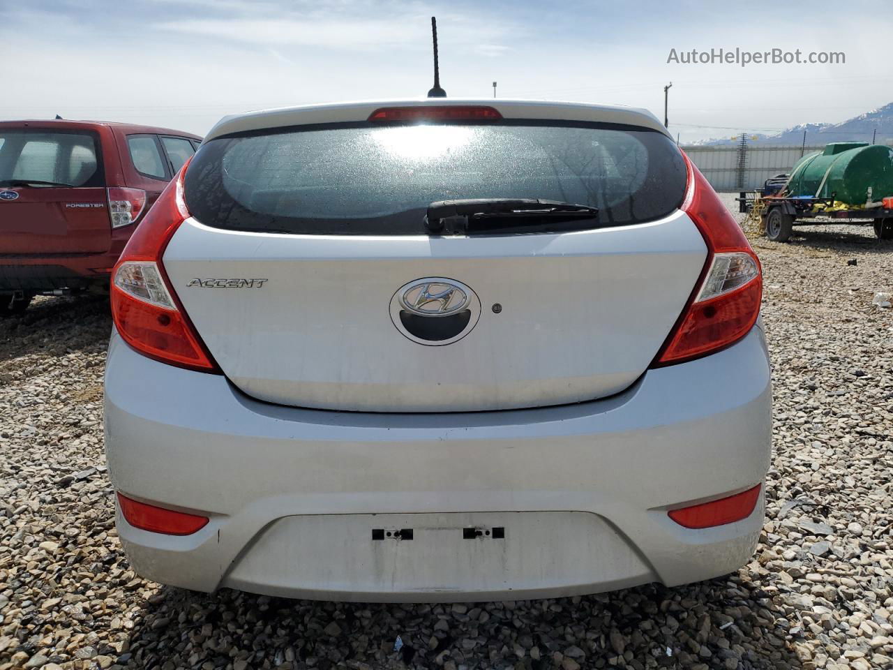 2014 Hyundai Accent Gls Silver vin: KMHCT5AE4EU141483