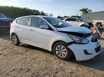 2015 Hyundai Accent Gs Белый vin: KMHCT5AE4FU208729