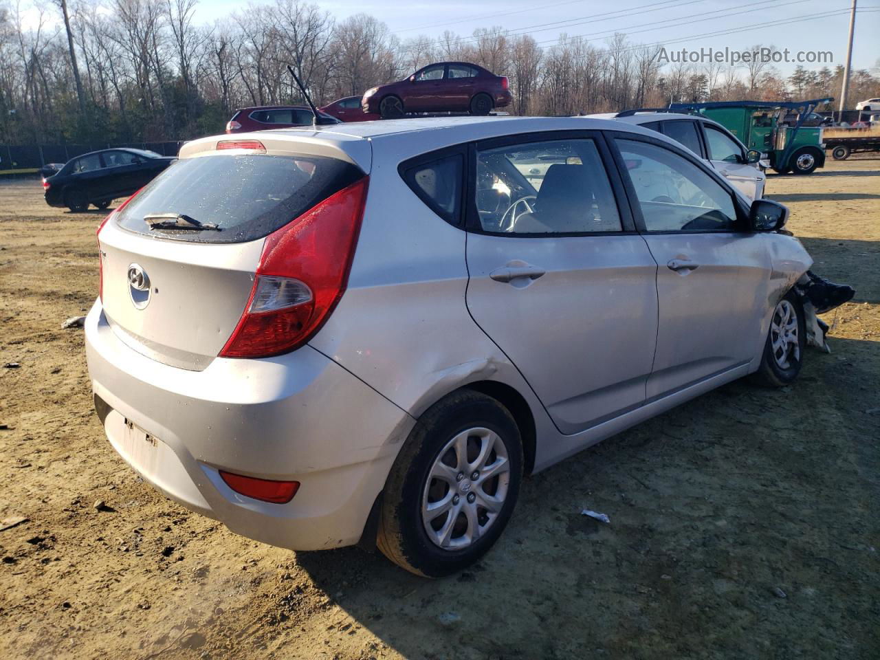 2013 Hyundai Accent Gls Серебряный vin: KMHCT5AE5DU114758