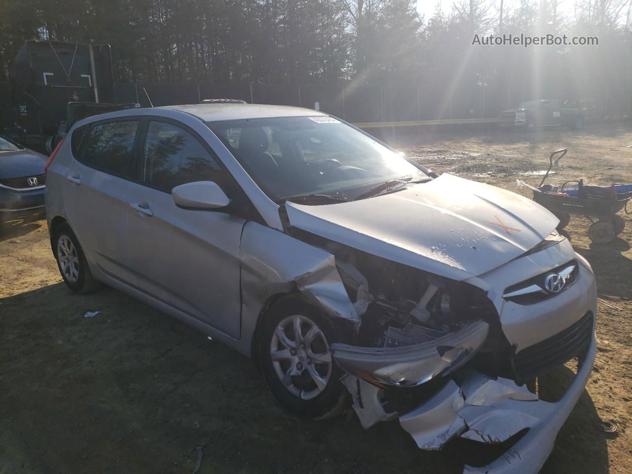 2013 Hyundai Accent Gls Silver vin: KMHCT5AE5DU114758