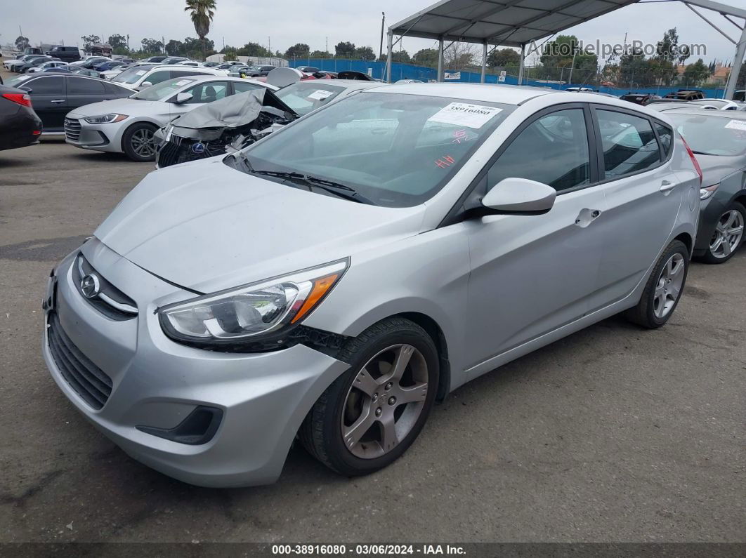 2015 Hyundai Accent Gs Серебряный vin: KMHCT5AE6FU221143