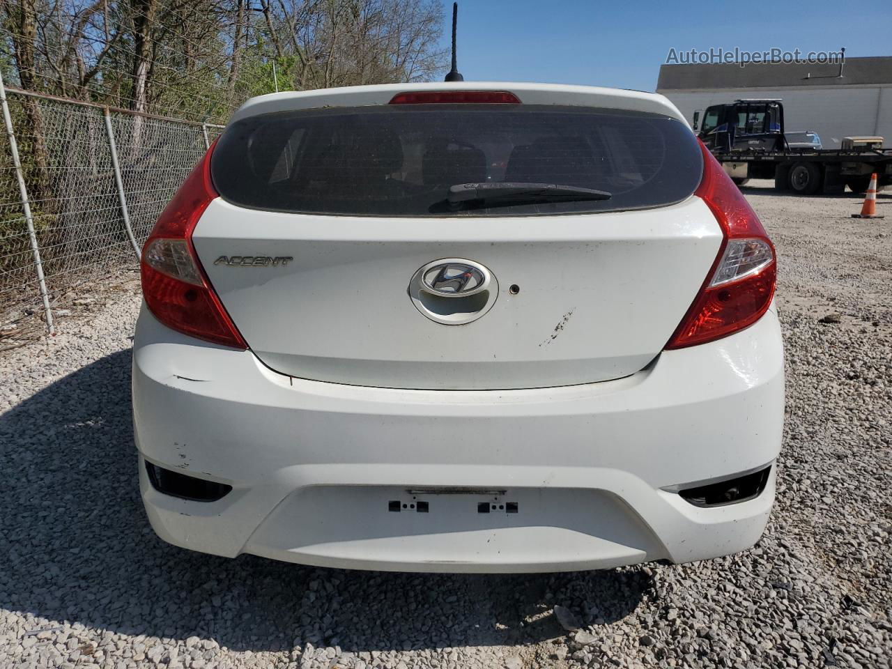 2013 Hyundai Accent Gls White vin: KMHCT5AE7DU085148