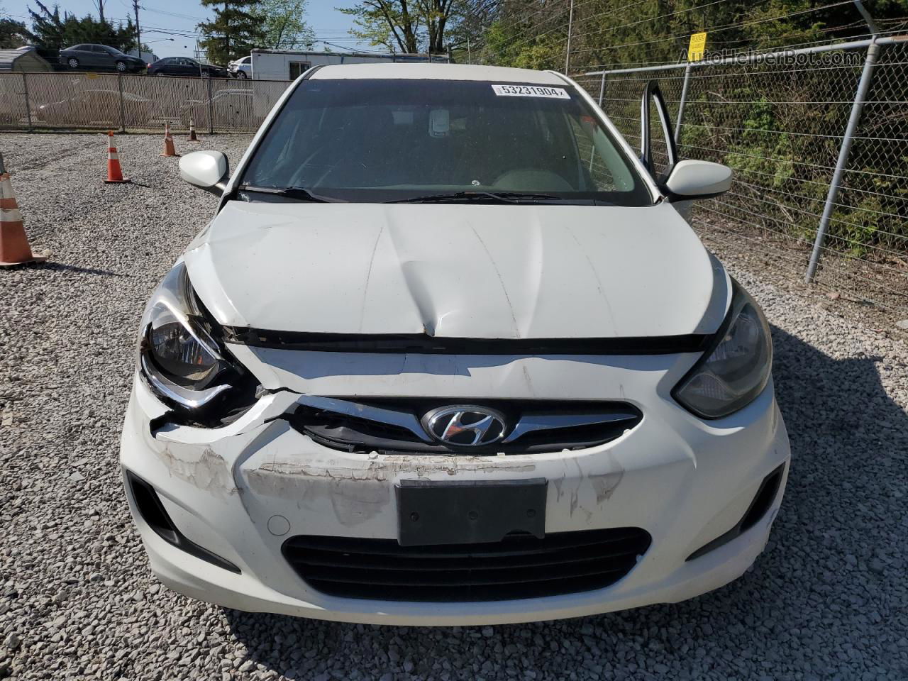 2013 Hyundai Accent Gls White vin: KMHCT5AE7DU085148