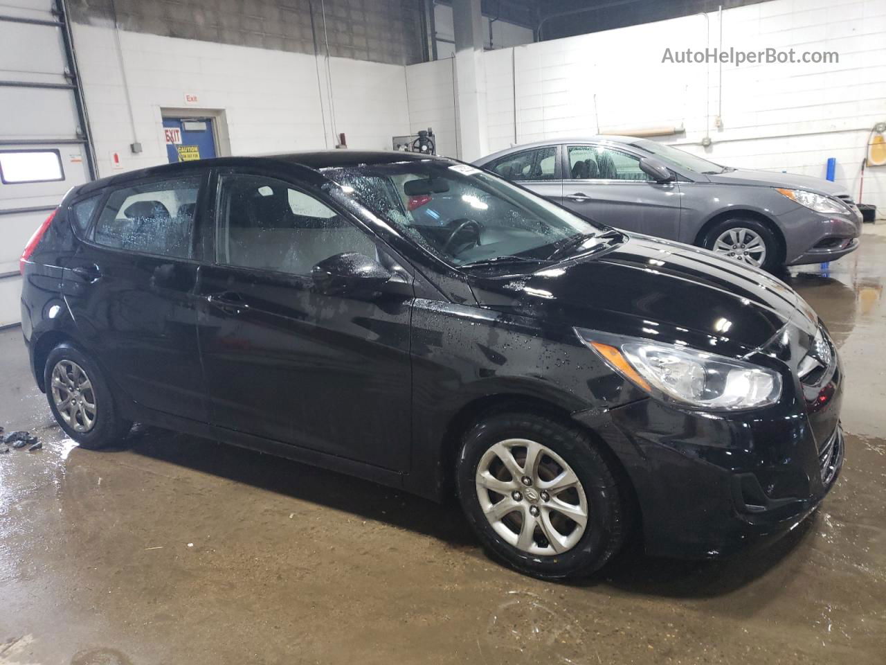 2013 Hyundai Accent Gls Черный vin: KMHCT5AE7DU127978