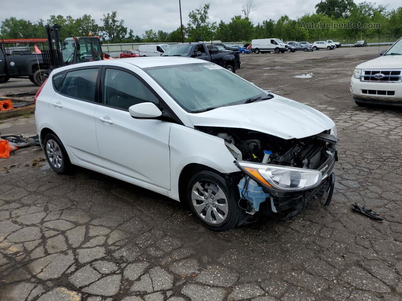 2017 Hyundai Accent Se White vin: KMHCT5AE7HU319357