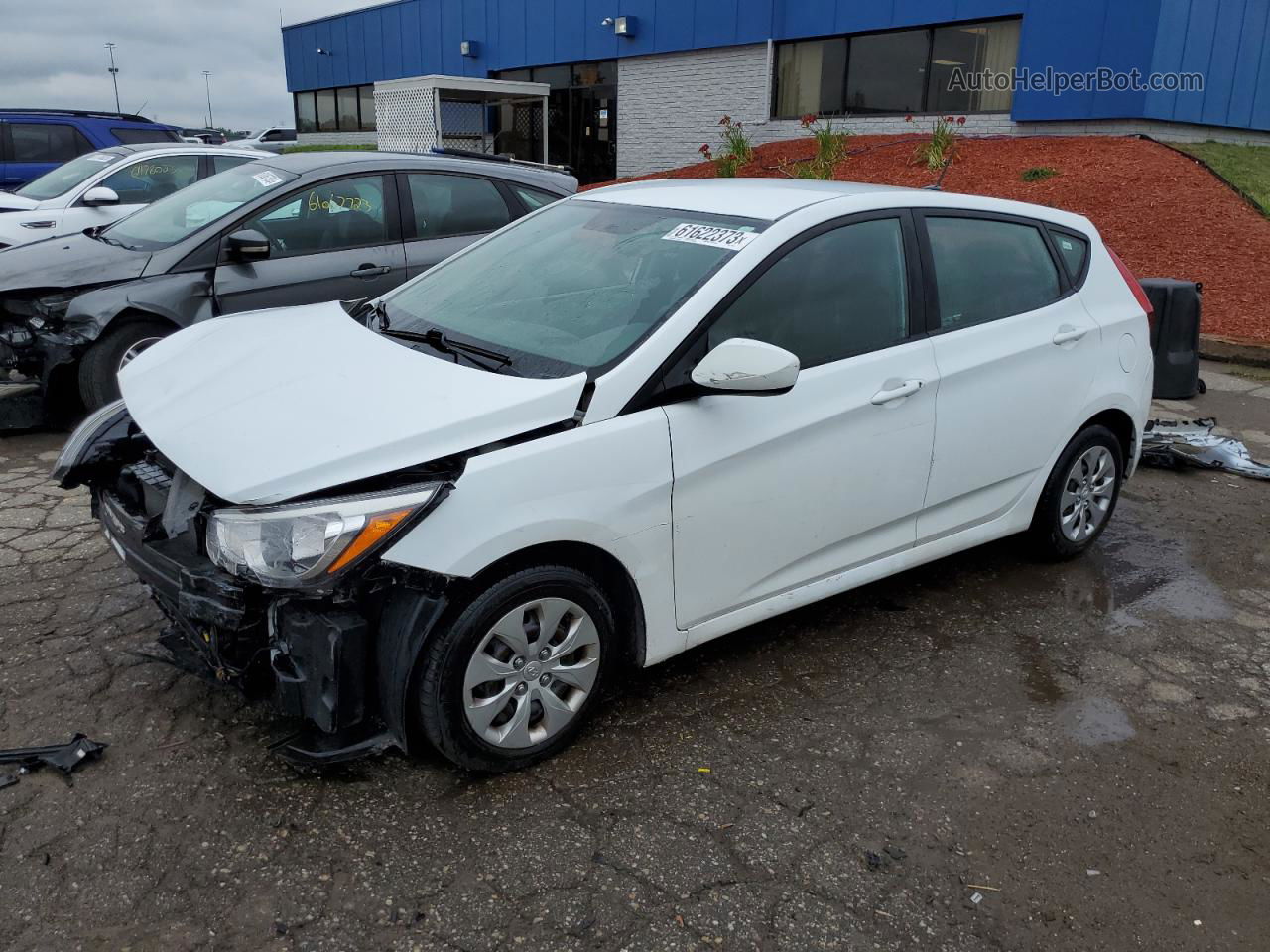 2017 Hyundai Accent Se White vin: KMHCT5AE7HU319357