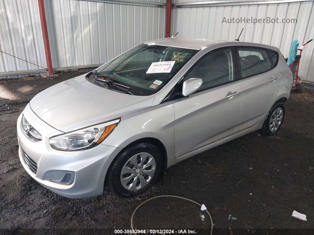 2017 Hyundai Accent Se Серебряный vin: KMHCT5AE7HU337292