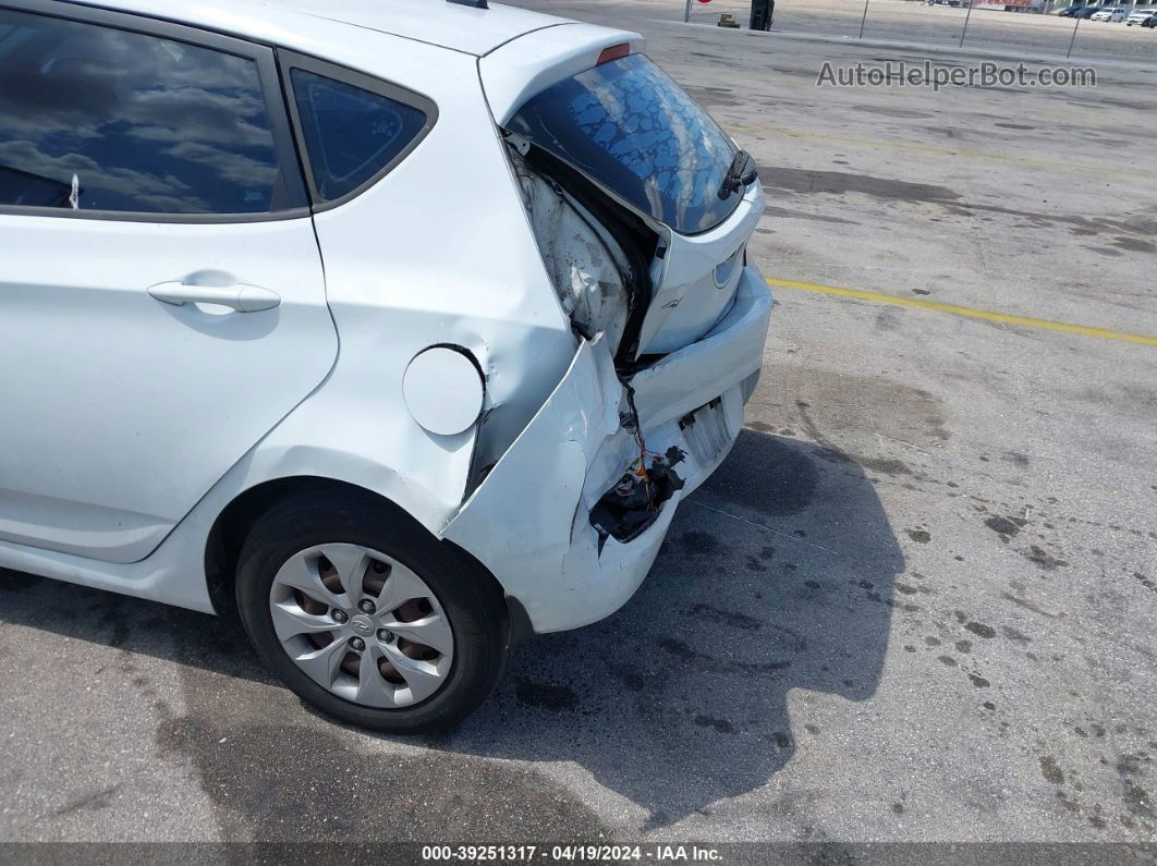 2015 Hyundai Accent Gs White vin: KMHCT5AE8FU201637