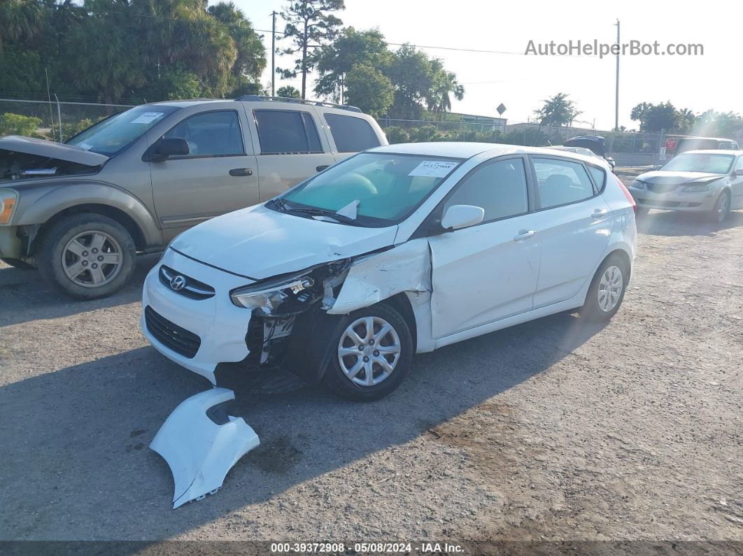 2015 Hyundai Accent Gs White vin: KMHCT5AE8FU209415