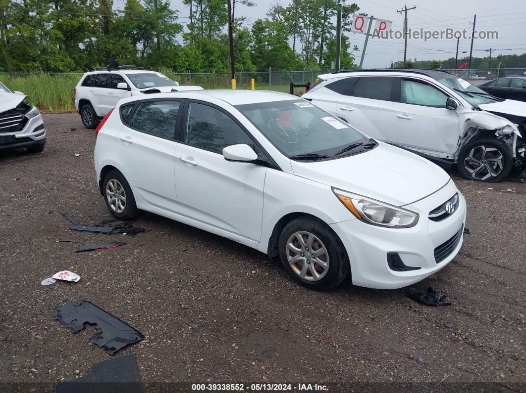 2015 Hyundai Accent Gs White vin: KMHCT5AE8FU216302