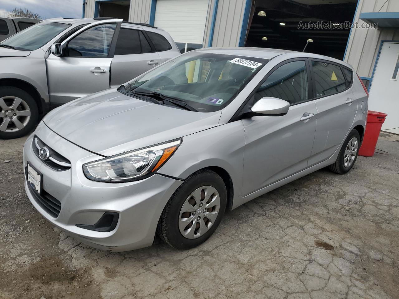 2016 Hyundai Accent Se Серебряный vin: KMHCT5AE9GU237001