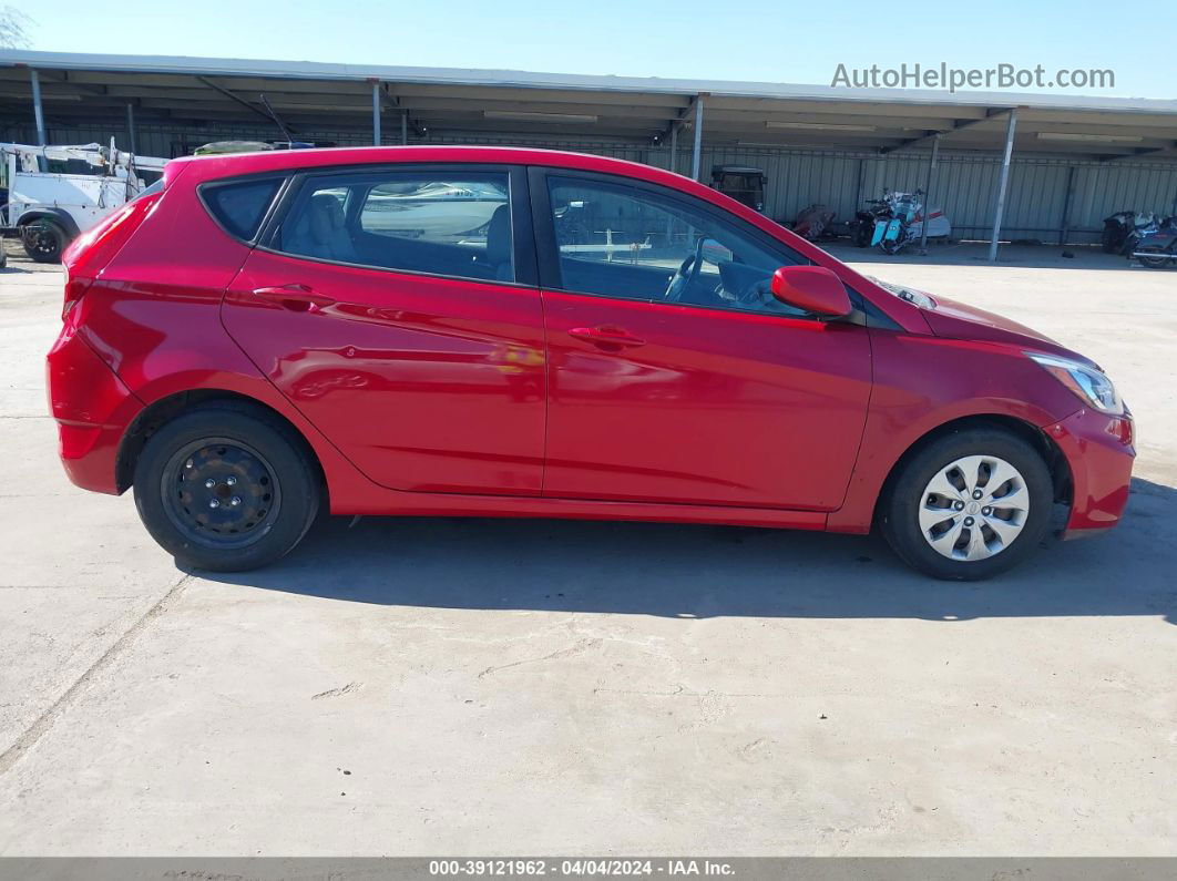 2017 Hyundai Accent Se Красный vin: KMHCT5AE9HU340498