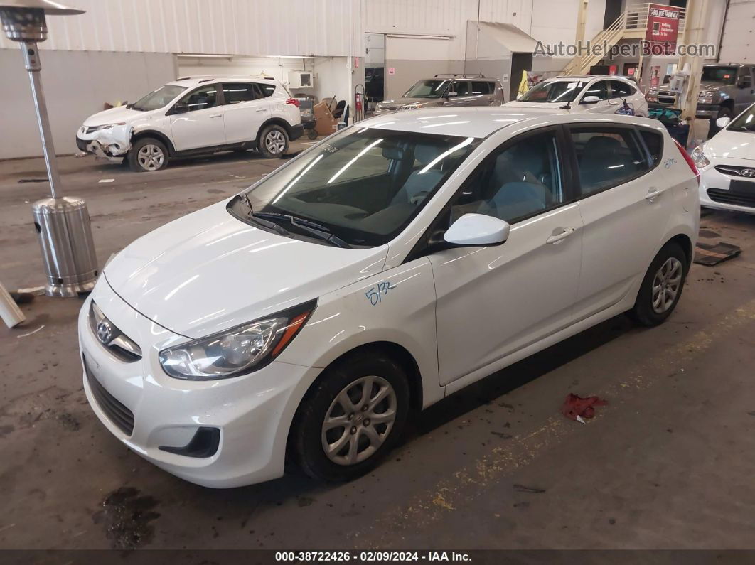 2014 Hyundai Accent Gs White vin: KMHCT5AEXEU151032