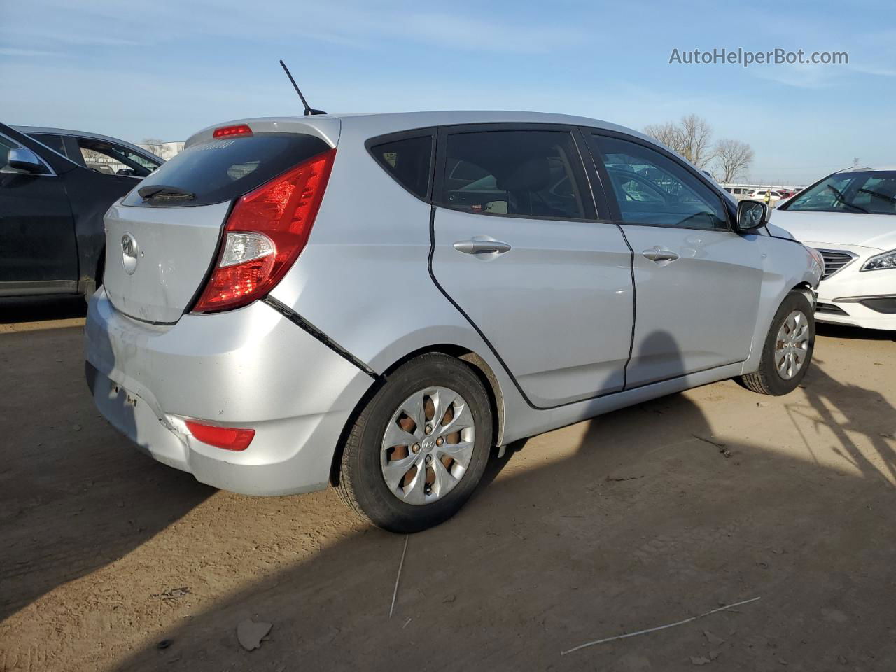 2016 Hyundai Accent Se Серебряный vin: KMHCT5AEXGU276728