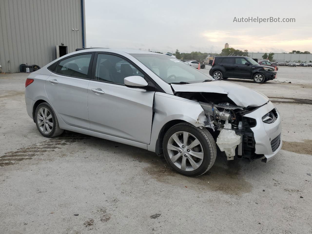 2014 Hyundai Accent Gls Silver vin: KMHCU4AE3EU767002