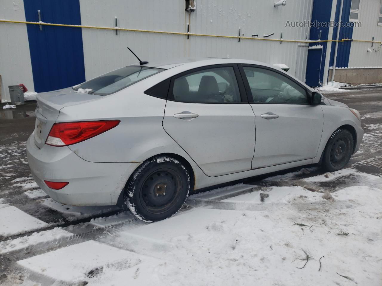 2013 Hyundai Accent Gls Серебряный vin: KMHCU4AE5DU289261