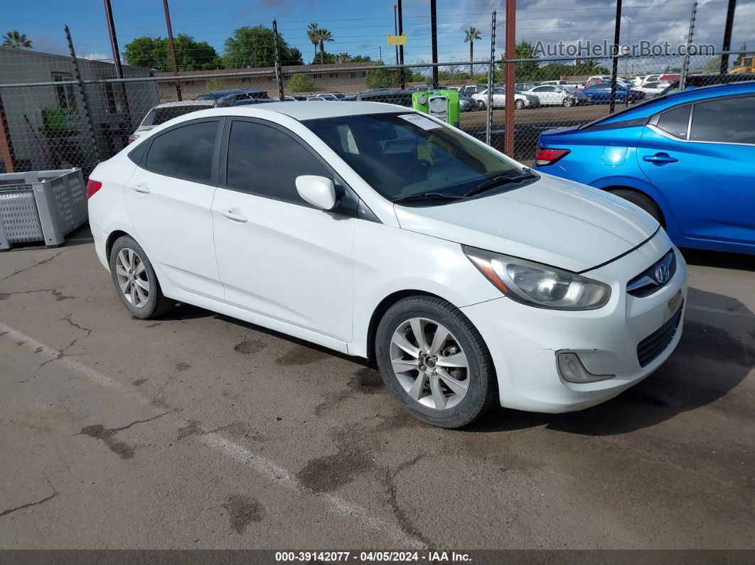 2013 Hyundai Accent Gls White vin: KMHCU4AE9DU319586