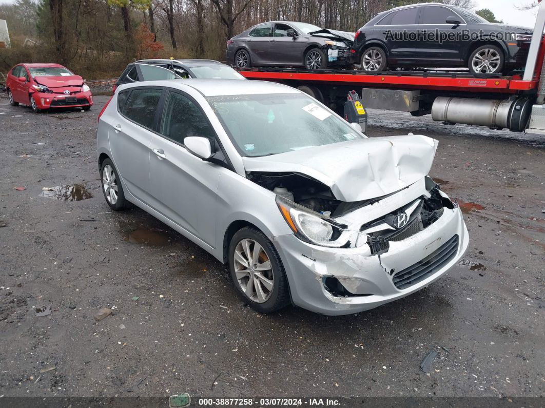 2013 Hyundai Accent Se Silver vin: KMHCU5AE1DU077513