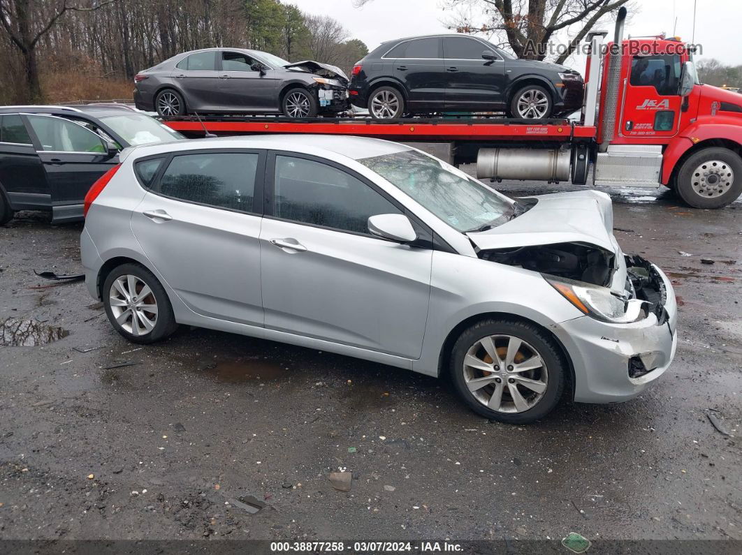 2013 Hyundai Accent Se Silver vin: KMHCU5AE1DU077513