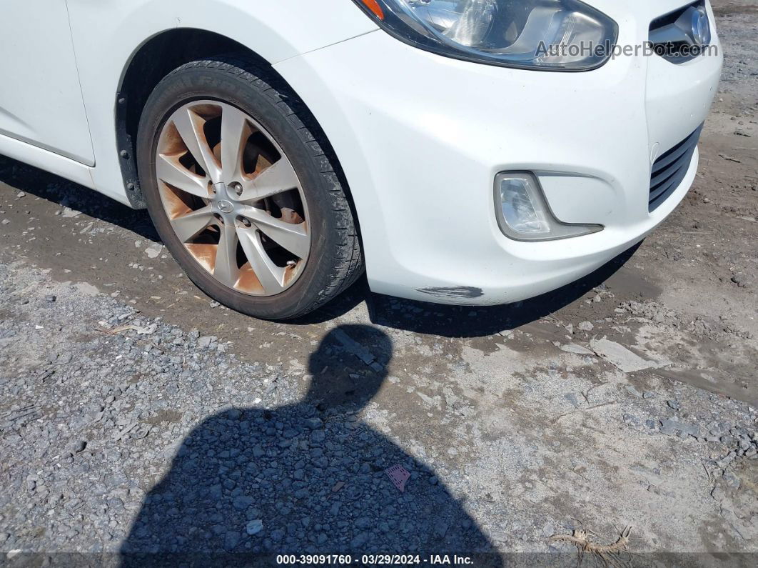 2013 Hyundai Accent Se White vin: KMHCU5AE3DU059496