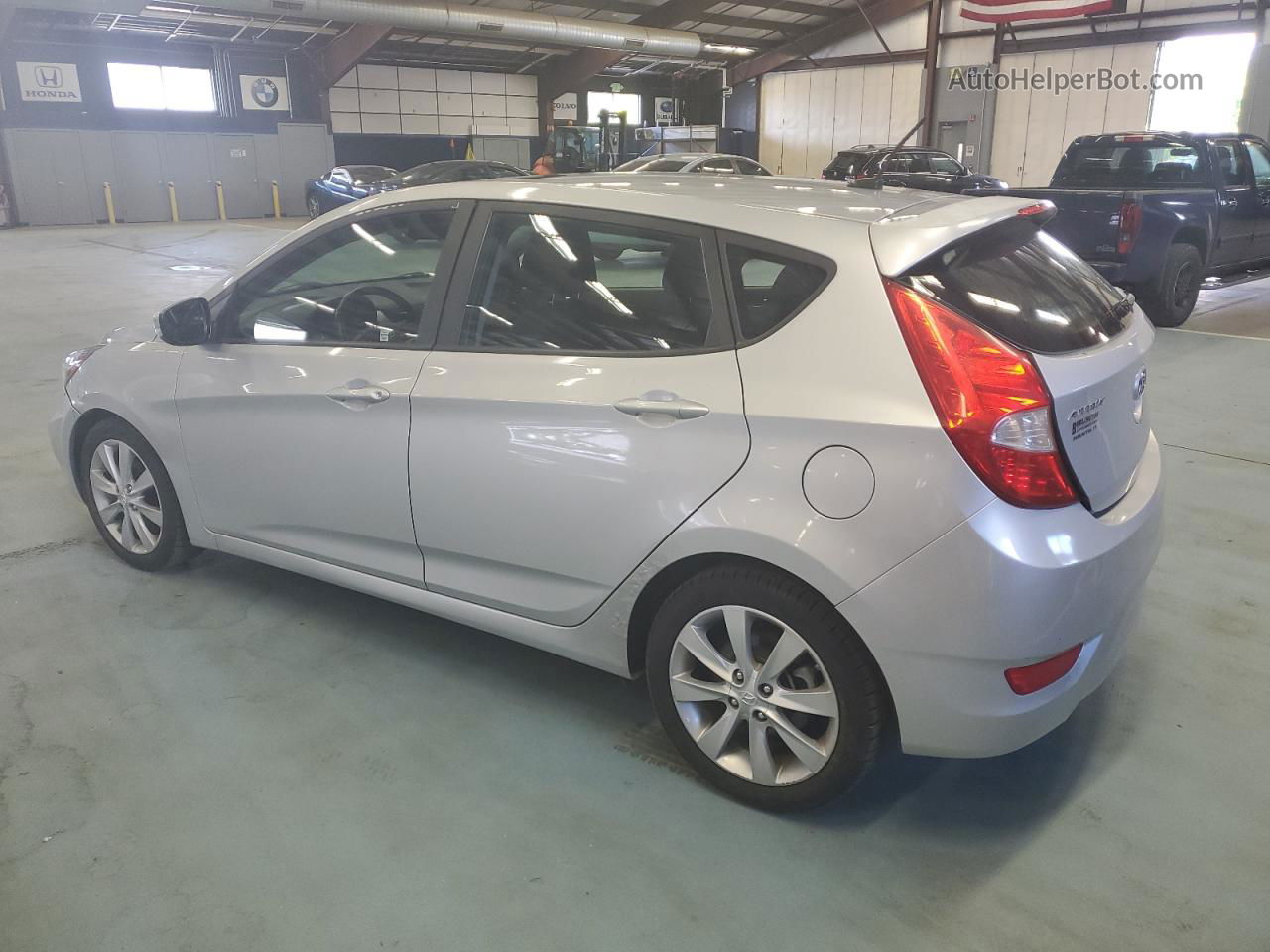 2013 Hyundai Accent Gls Silver vin: KMHCU5AE4DU102629