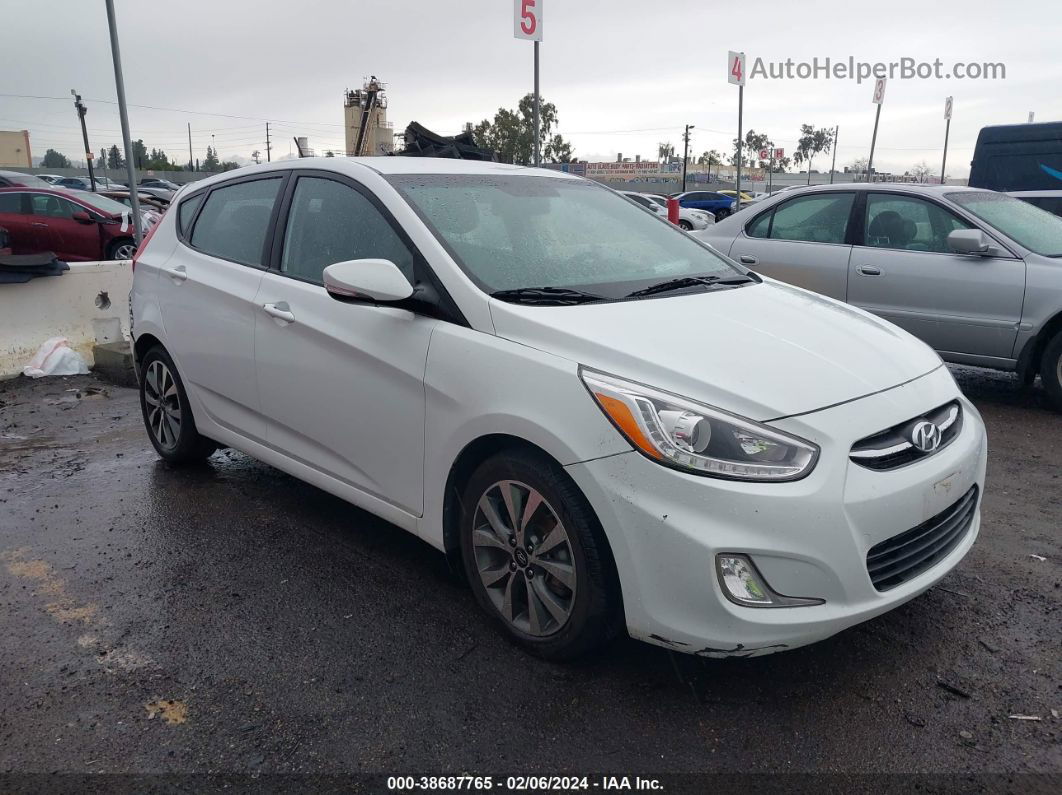 2015 Hyundai Accent Sport White vin: KMHCU5AE6FU217509