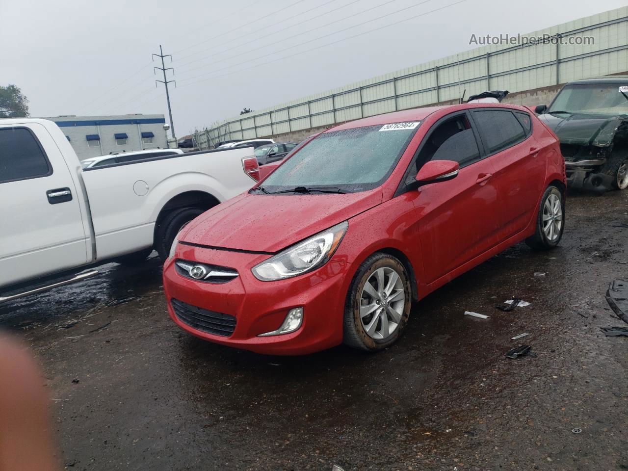 2013 Hyundai Accent Gls Red vin: KMHCU5AE7DU137360