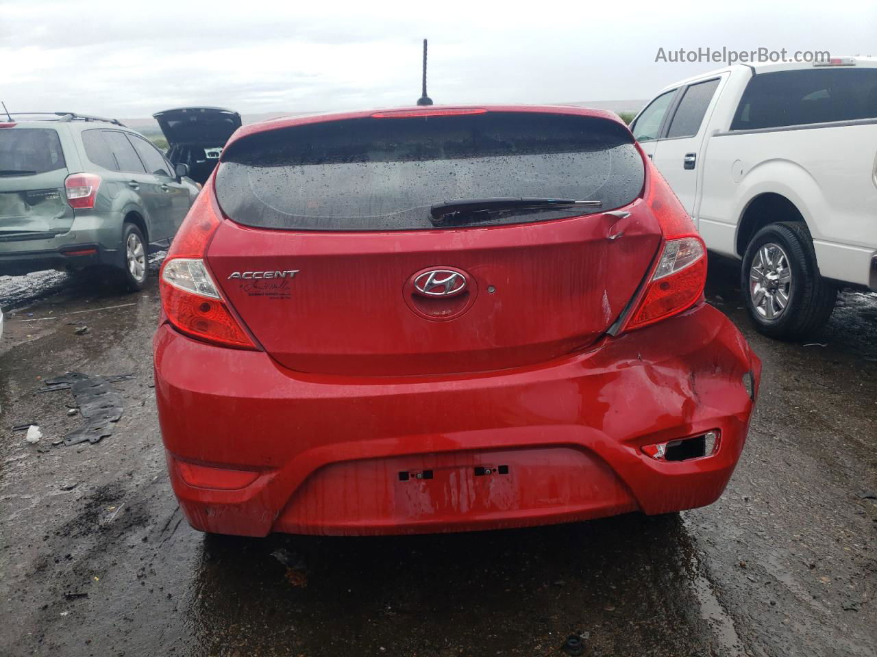 2013 Hyundai Accent Gls Red vin: KMHCU5AE7DU137360