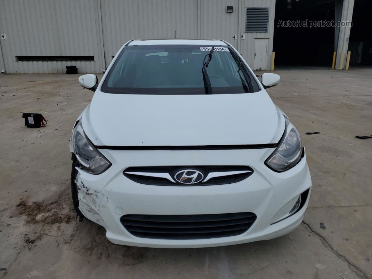 2013 Hyundai Accent Gls White vin: KMHCU5AE8DU067111