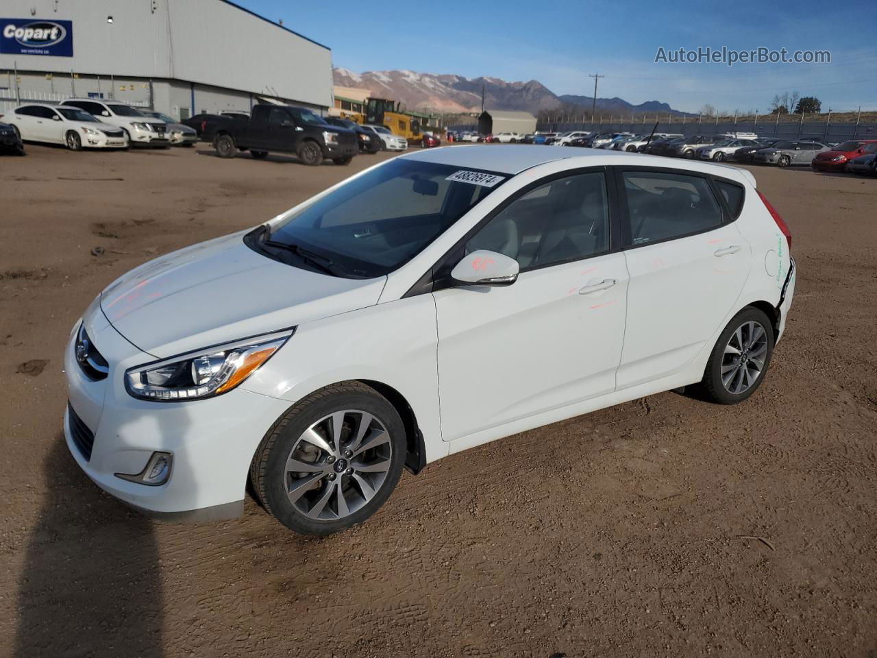 2015 Hyundai Accent Gls White vin: KMHCU5AE9FU200705