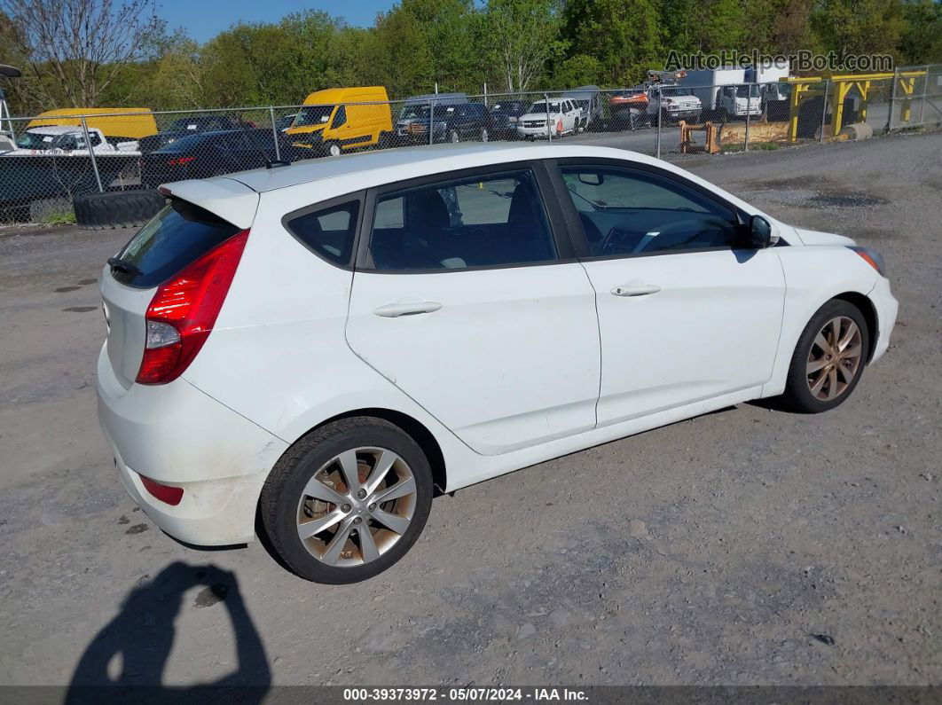 2013 Hyundai Accent Se White vin: KMHCU5AEXDU085710