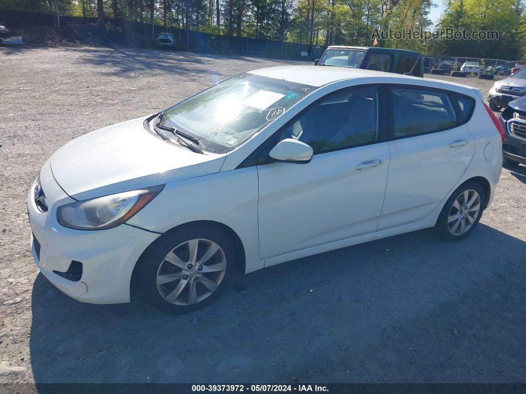 2013 Hyundai Accent Se White vin: KMHCU5AEXDU085710