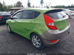 2013 Hyundai Accent Se Green vin: KMHCU5AEXDU103381