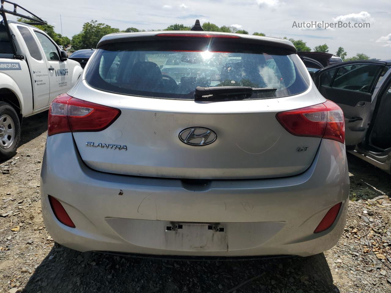 2013 Hyundai Elantra Gt  White vin: KMHD35LE5DU048553