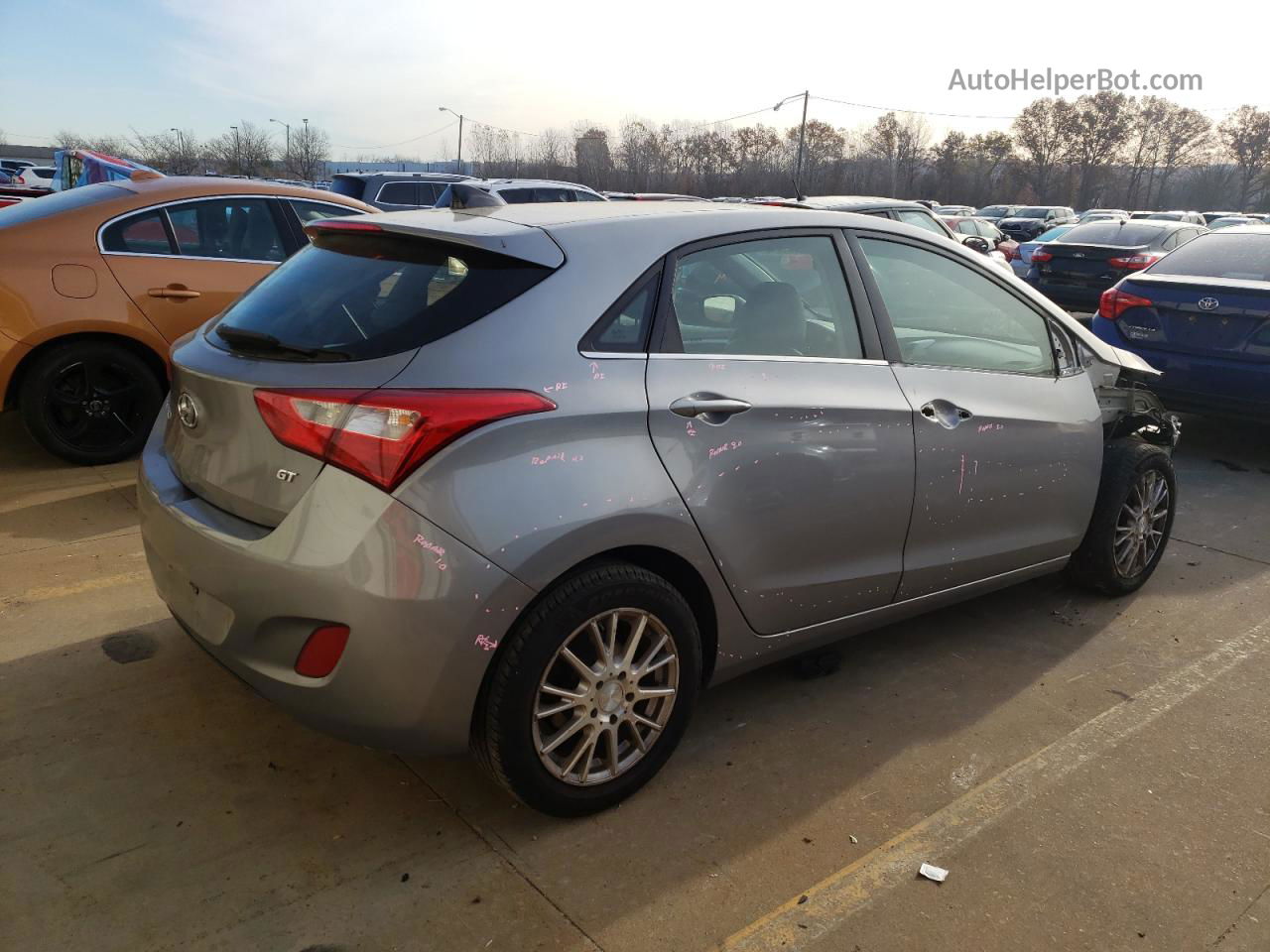 2013 Hyundai Elantra Gt  Silver vin: KMHD35LE9DU124131