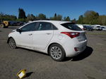 2016 Hyundai Elantra Gt  White vin: KMHD35LH0GU255429