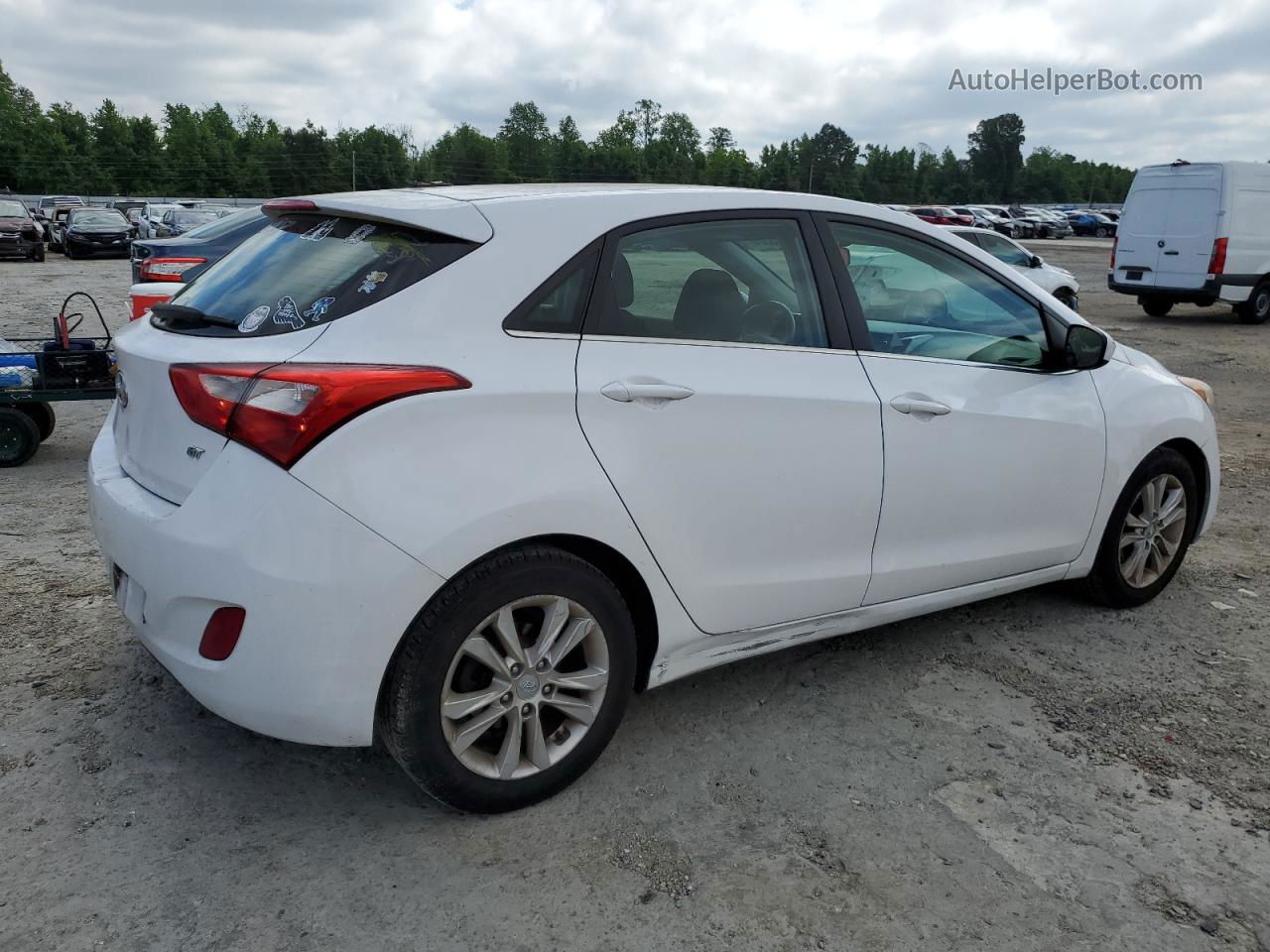 2014 Hyundai Elantra Gt  White vin: KMHD35LH1EU158205