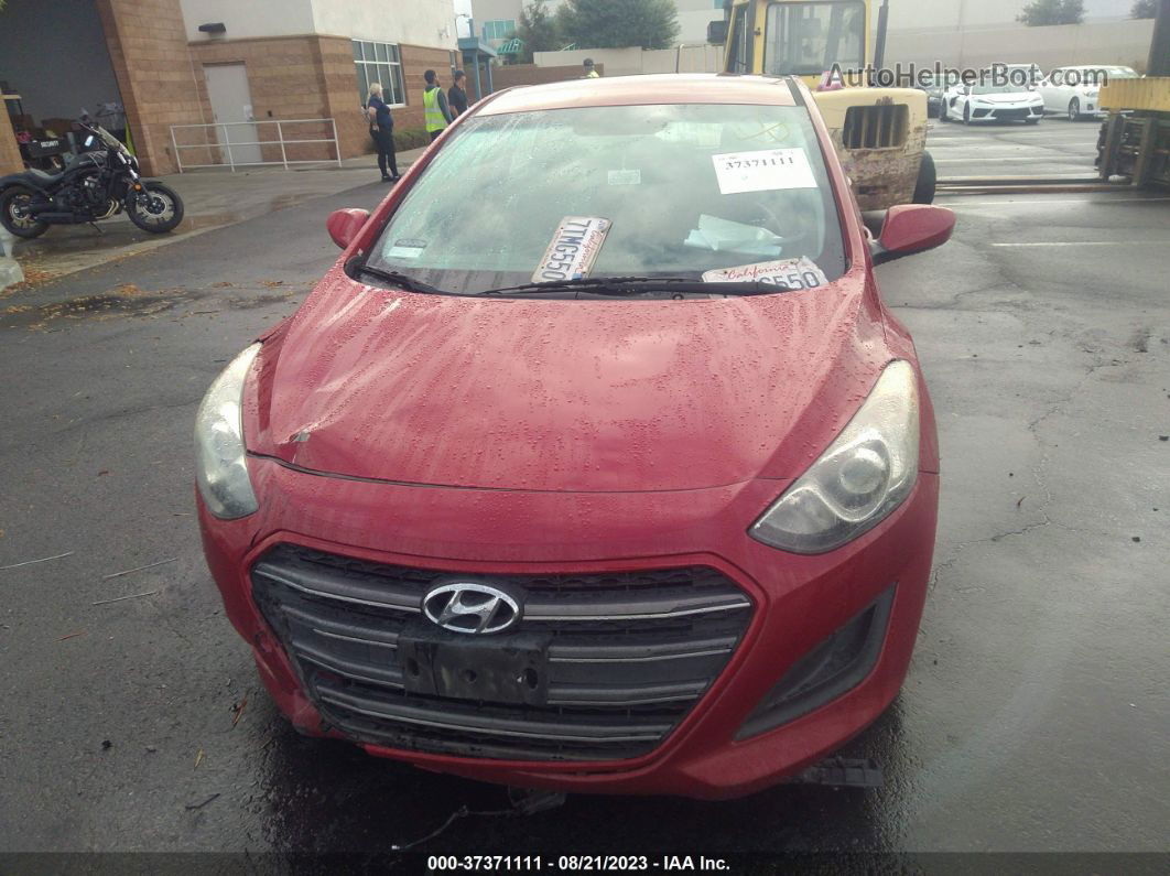 2017 Hyundai Elantra Gt   Red vin: KMHD35LH1HU349000