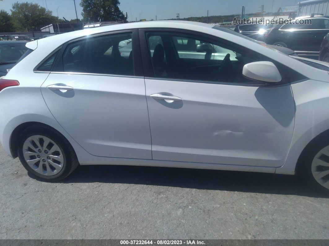 2017 Hyundai Elantra Gt   White vin: KMHD35LH1HU370140