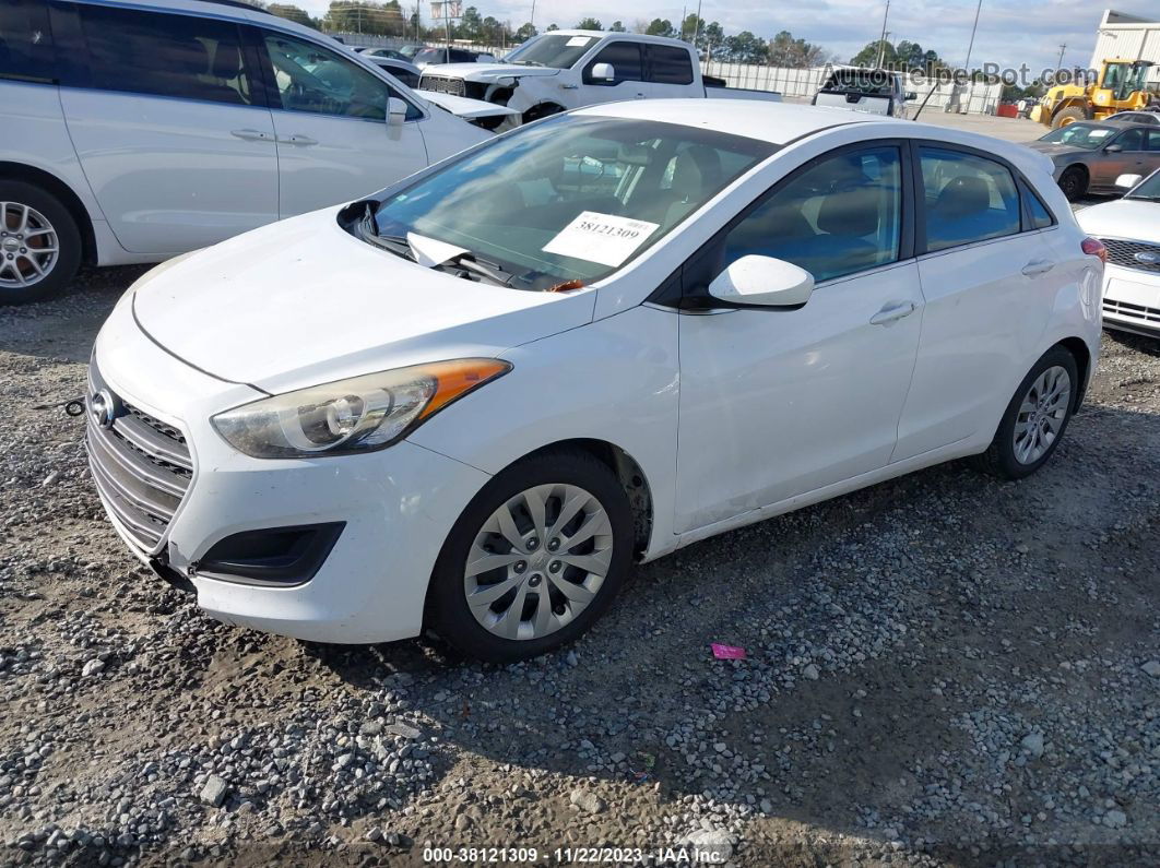 2017 Hyundai Elantra Gt White vin: KMHD35LH2HU374598